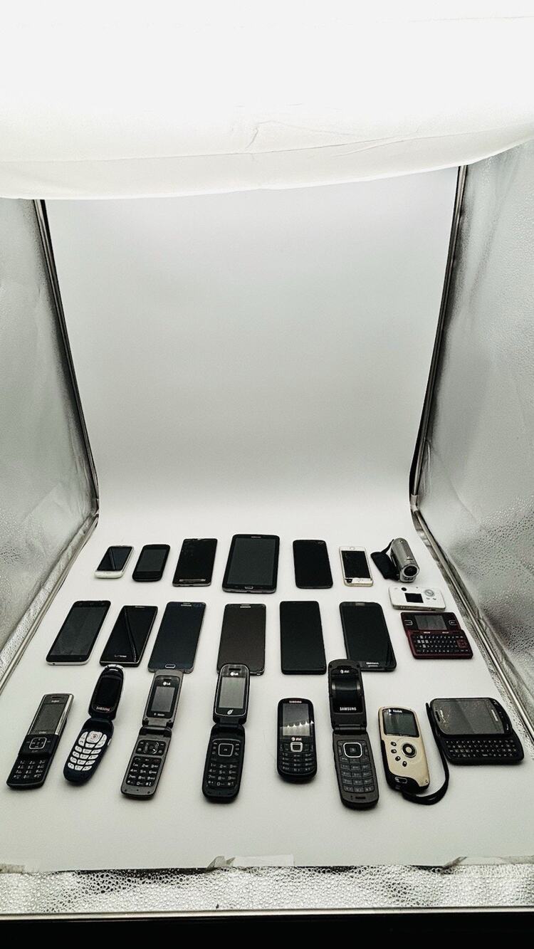 Lot of 23 Cell Phones Untested, for Parts or Repair Assorted Apple Samsung